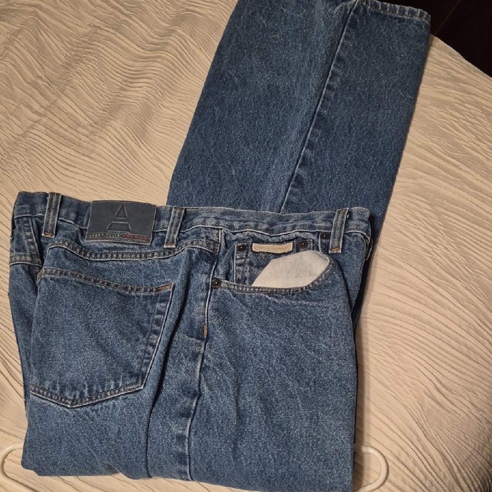 Perry Ellis Relaxed Fit Blue Jeans